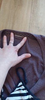 Dámské oblečení, velikost: S - 2