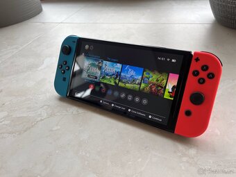Nintendo Switch OLED – velmi dobrý stav - 2