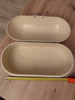 Plechový chlebnik - 2