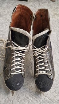 Lední brusle Botas - velikost EU 44 = UK 9,5 = 285 mm - 2
