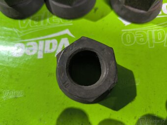 Matice kola DAF M22x1.5 10ks - 2