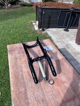 Přední vidlice earles BMW R60/2 - 2