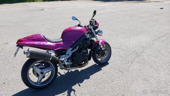 Triumph Speed Triple 955i - 2