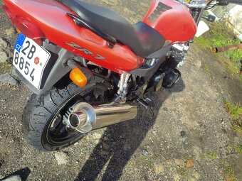 Kawasaki zr7 - 2