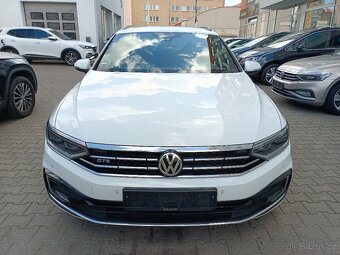 VW Passat B8 GTE Variant 1.4eTSI 160kW DSG R-Line Webasto - 2