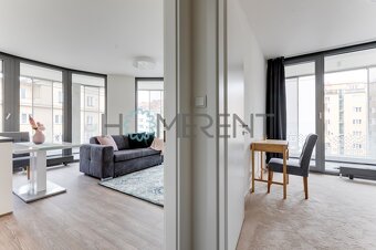 Stylový a prostorný byt 4+kk s panoramatickou lodžií, Praha - 2