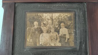 Historická rodinná fotografie - 2