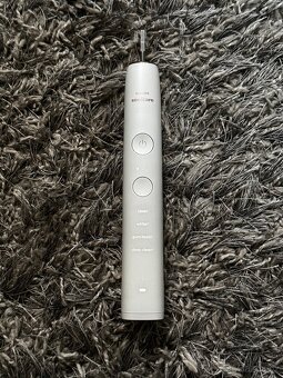 Philips Sonicare Diamondclean 9000 - 2
