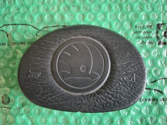 tlačítko klaksonu (houkačky) Škoda Felicia 10/94-07/96 01736 - 2