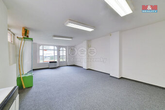Pronájem obchodu 35 m² v Mariánských Lázních, Hlavní třída - 2