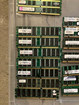 Paměti RAM do PC, typu DDR, DDR2 a DDR3, uvedená cena za vše - 2