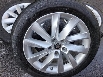 Alu kola 17" Škoda Superb Stratos 5x112 s pneu 215/55R17 - 2