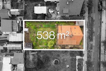 RODINNÝ DŮM 4+1 SE ZAHRADOU VE VELVARECH, ev.č. 00393 - 2