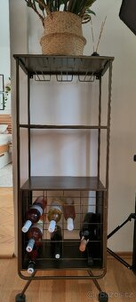 Mosazná vinotéka na 16 lahví - 2