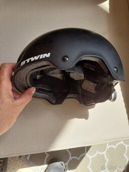 Dětská cyklistická helma Btwin - 2