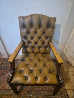 KŘESLO K PSACÍMU STOLU - CHESTERFIELD ( GAINSBOROUGH CARVER - 2