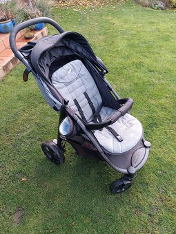 Dětský kočárek v dobrém stavu - 2