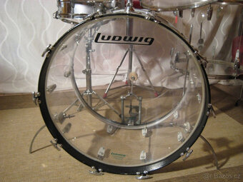 Bicí sada Ludwig Clear Vistalite, 1. série z roku 1972 s mal - 2