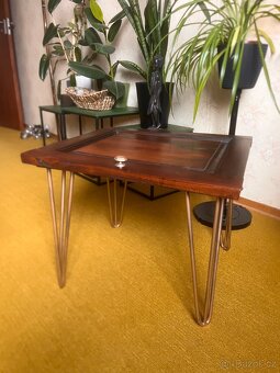 Dřevěný odkládací stolek, konferenční stolek - 2