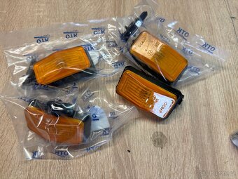 Lada Vaz 2105,2107, nové přední blinkry - 2