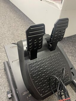 Volant + pedále Thrustmaster T150 - 2