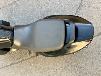 Sleva. Suzuki GS500 FU - 2