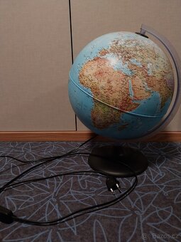 Lampa, svítící globus, světlo - 2