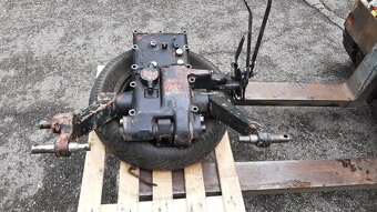 Prodám viko hydrauliky 72,77 atd - 2