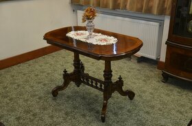 starožitný stůl se židlemi - 2