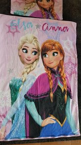 Dětské povlečení Frozen s Elzou a Annou - 2