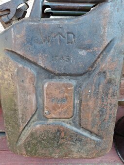 Britský vojenský kanistr 1945 - 2