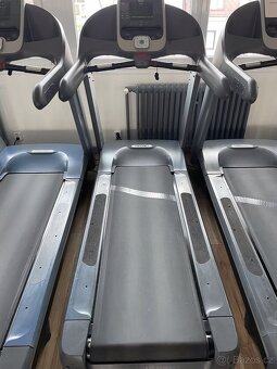 2+1 Profesionální běžecký pás PRECOR za 19K - 2