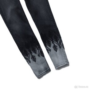 DAMSKÉ RIFLE. PRUŽNÉ. SKINNY VEL 10-38 - 2