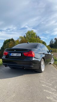 BMW 335i xDrive LCI E90 N54 - manuál - 2