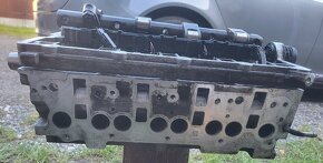 Hlava motoru Škoda Octavia 2 nafta , motor BKD , 2.0 , 16V - 2
