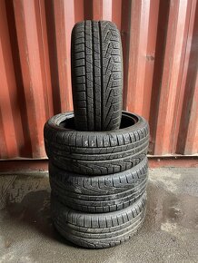 Zimni pneu 225/40R18 runflat - 2