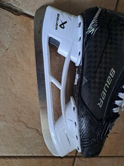 Brusle Bauer Supreme Shadow 10 - 2