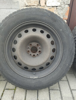 plechové disky se zimním pneu 215/60 R16 99H - 2