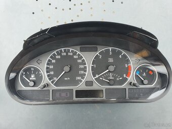 Budíky bmw e46 touring - 2