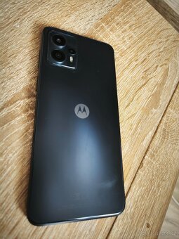 Motorola moto G13 4GB/128GB mobilní telefon 90Hz, model 2023 - 2