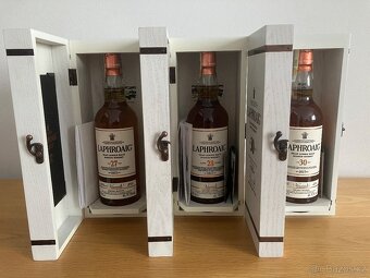 Investiční whisky Laphroaig 27, 28 a 30 let – limitky - 2
