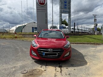 HYUNDAI I30 1.6 CRDI KOMBI 2017 VÝHŘEV KLIMA SENZORY - 2