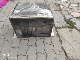 Nerezový zásobník - 2