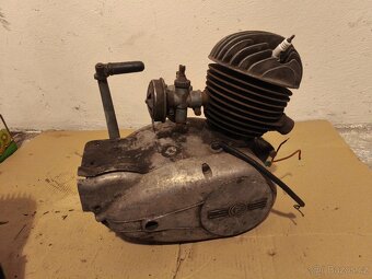 Motor ČZ 125T - 2