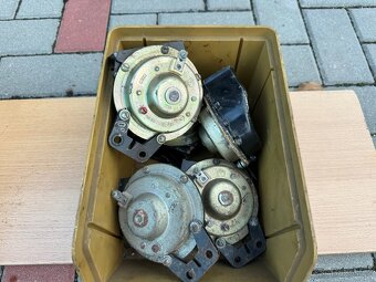 Volha Gaz 24, nový originální klakson - 2