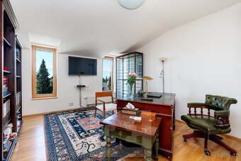 Prodej nadstandardního bytu 4+kk/GS/PS v centru prestižních - 2