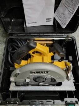 Kotoučová pila DeWALT DWE575K, 1 600 W 67 mm - 2