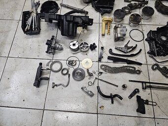 Části motoru Kawasaki ZZR 1200 zzr1200 - 2