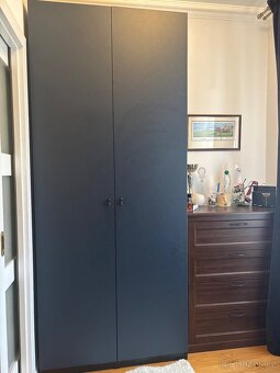 Skříň a komoda + knihovna zdarma - 2