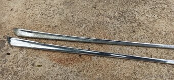 PRODÁM NA TATRA 603 LIŠTY NA LAPAČE - 2